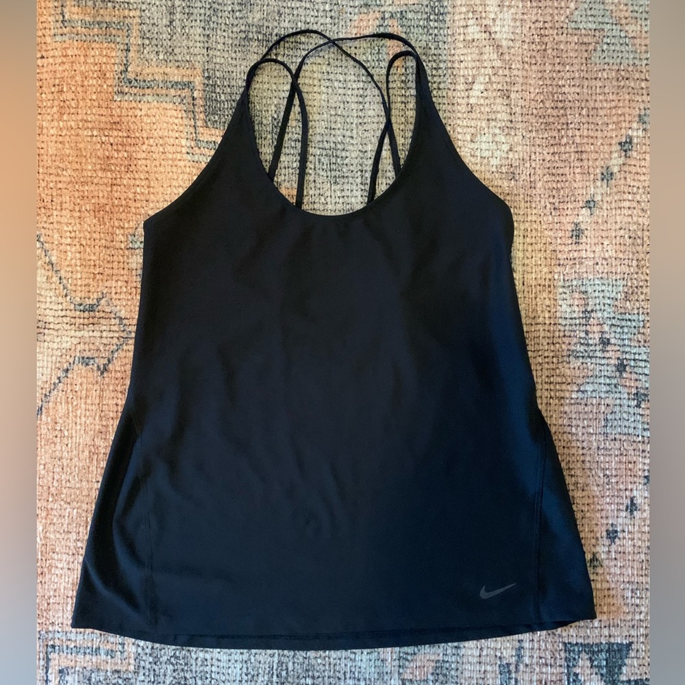 Nike dry fit work out tank top. size M